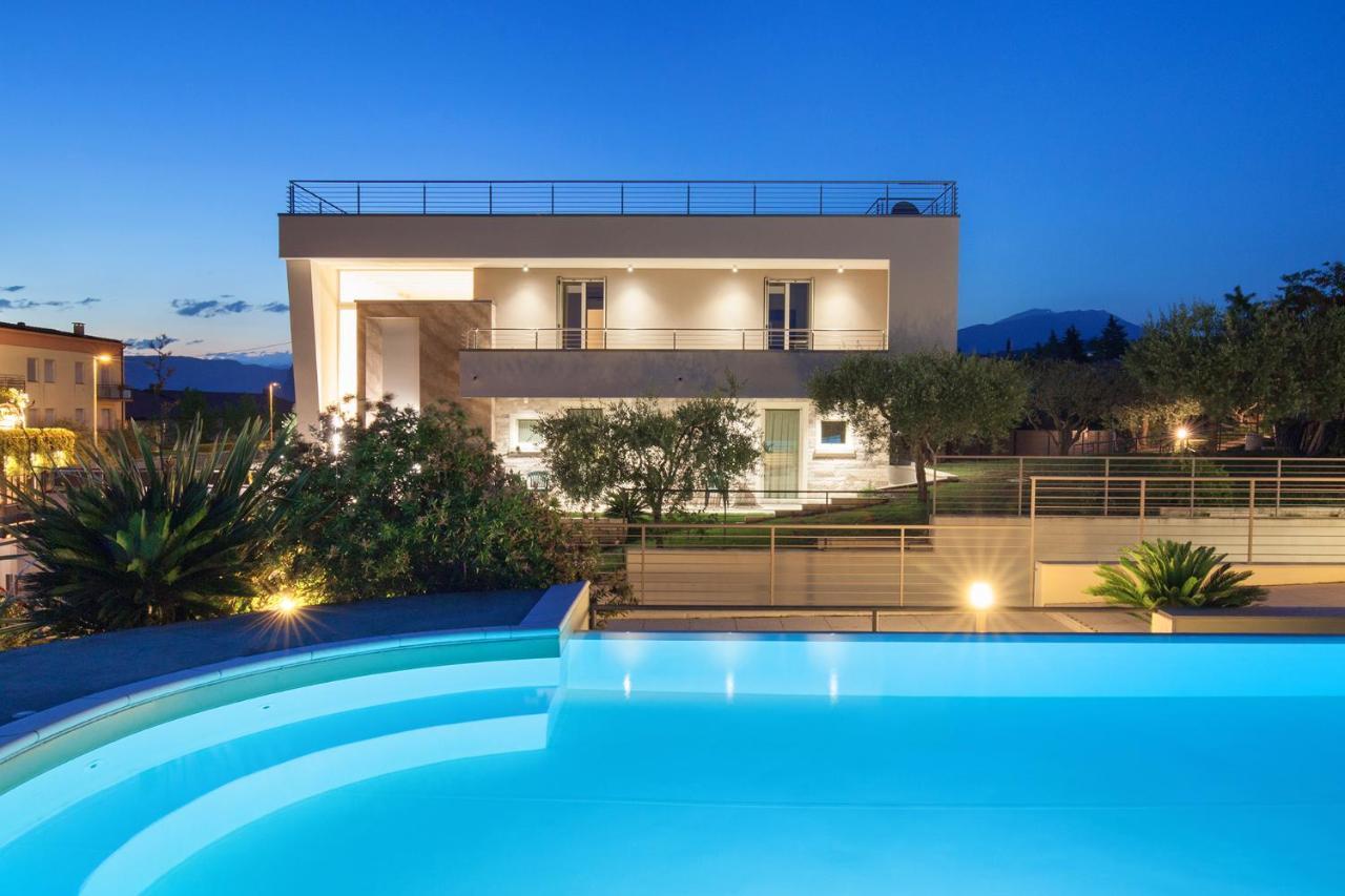 Villa Aurora-Holiday Home Apt 1 Bardolino Exterior foto